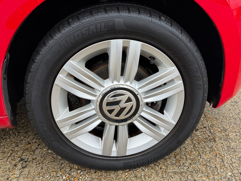 Volkswagen up! 1.0 up! beats Hatchback 3dr Petrol Manual Euro 6 (60 ps) - U10003791