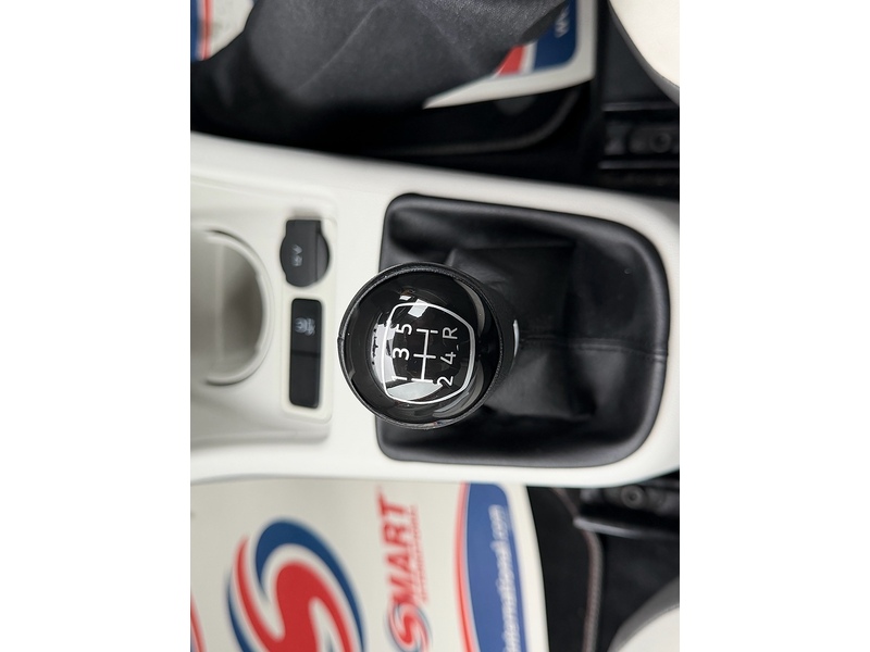 Volkswagen up! 1.0 up! beats Hatchback 3dr Petrol Manual Euro 6 (60 ps) - U10003791