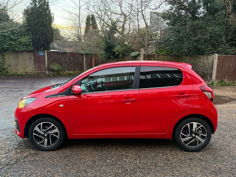Peugeot 108 1.2 PureTech Allure Hatchback 5dr Petrol Manual Euro 6 (82 ps) - U10003792