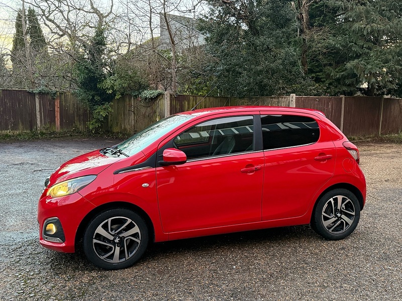 Peugeot 108 1.2 PureTech Allure Hatchback 5dr Petrol Manual Euro 6 (82 ps) - U10003792