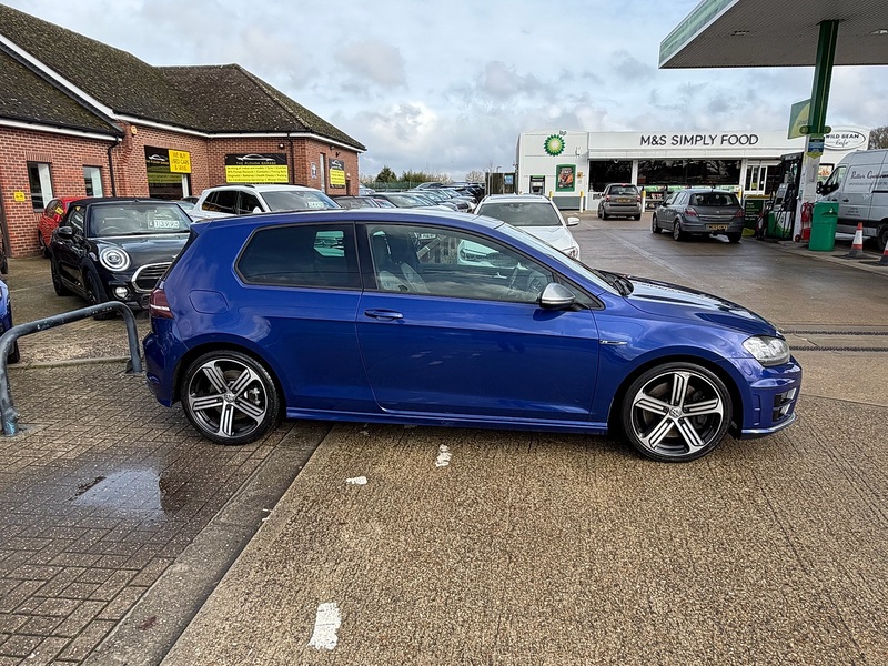Volkswagen Golf 2.0 TSI BlueMotion Tech R Hatchback 3dr Petrol Manual 4Motion Euro 6 (s/s) (300 ps) - U10003800