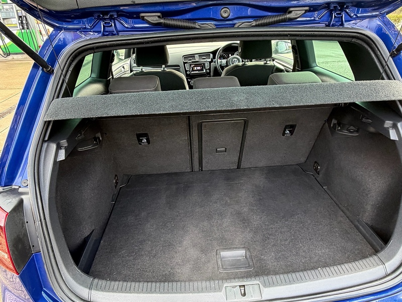 Volkswagen Golf 2.0 TSI BlueMotion Tech R Hatchback 3dr Petrol Manual 4Motion Euro 6 (s/s) (300 ps) - U10003800