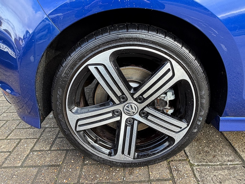 Volkswagen Golf 2.0 TSI BlueMotion Tech R Hatchback 3dr Petrol Manual 4Motion Euro 6 (s/s) (300 ps) - U10003800