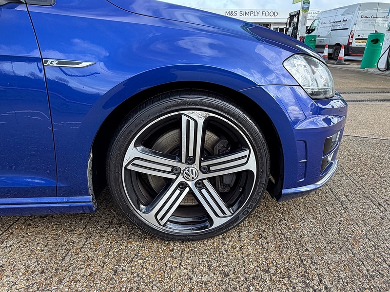Volkswagen Golf 2.0 TSI BlueMotion Tech R Hatchback 3dr Petrol Manual 4Motion Euro 6 (s/s) (300 ps) - U10003800