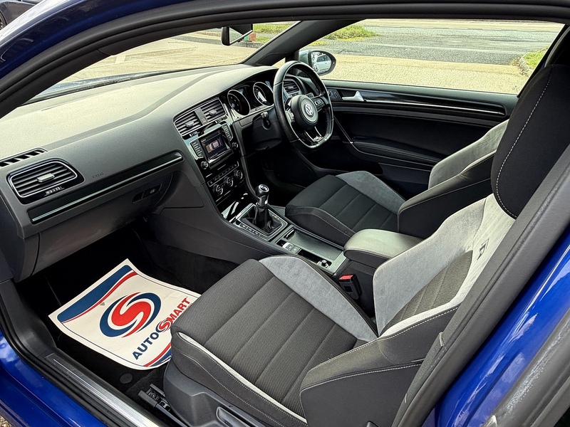 Volkswagen Golf 2.0 TSI BlueMotion Tech R Hatchback 3dr Petrol Manual 4Motion Euro 6 (s/s) (300 ps) - U10003800