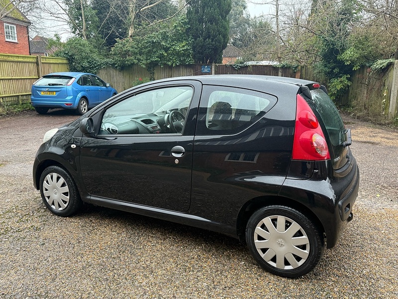 Peugeot 107 1.0 12V Urban Lite Hatchback 3dr Petrol Manual Euro 4 (68 ps) - U10003803