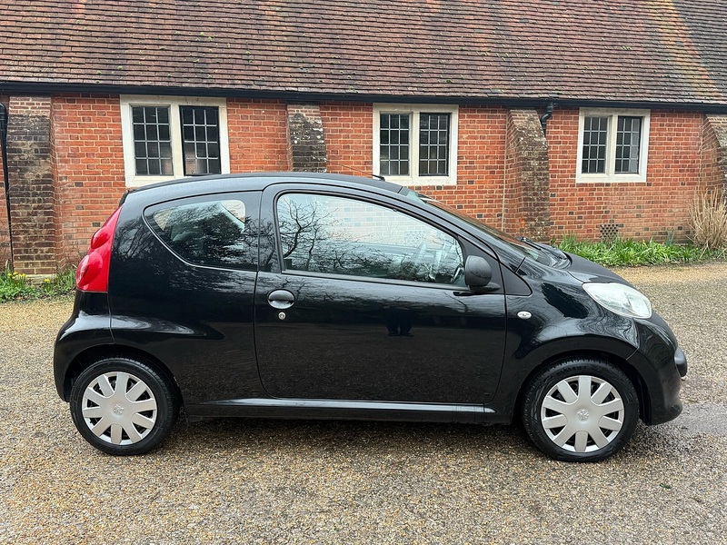 Peugeot 107 1.0 12V Urban Lite Hatchback 3dr Petrol Manual Euro 4 (68 ps) - U10003803