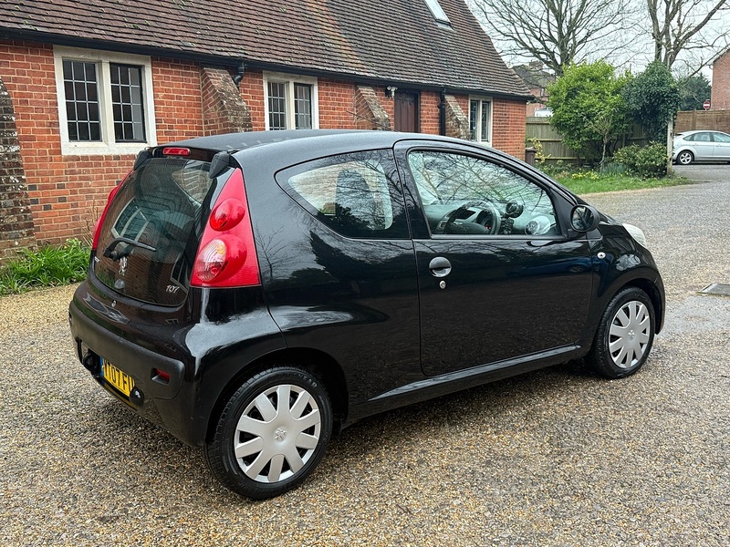 Peugeot 107 1.0 12V Urban Lite Hatchback 3dr Petrol Manual Euro 4 (68 ps) - U10003803