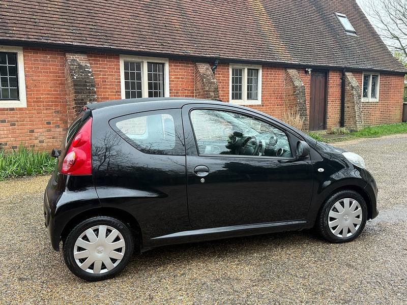 Peugeot 107 1.0 12V Urban Lite Hatchback 3dr Petrol Manual Euro 4 (68 ps) - U10003803