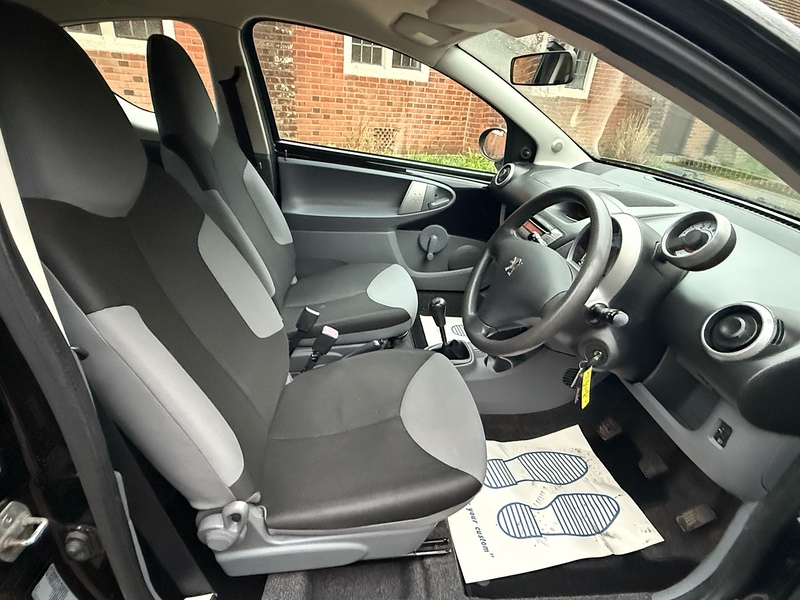 Peugeot 107 1.0 12V Urban Lite Hatchback 3dr Petrol Manual Euro 4 (68 ps) - U10003803