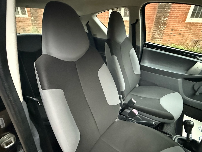 Peugeot 107 1.0 12V Urban Lite Hatchback 3dr Petrol Manual Euro 4 (68 ps) - U10003803