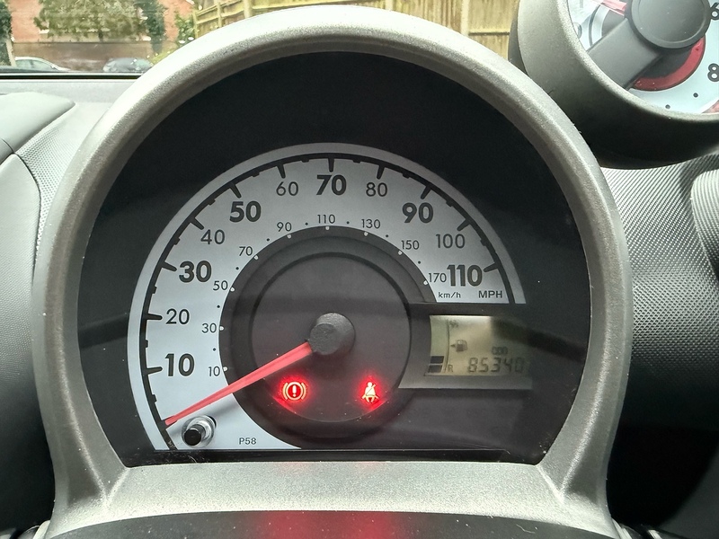 Peugeot 107 1.0 12V Urban Lite Hatchback 3dr Petrol Manual Euro 4 (68 ps) - U10003803