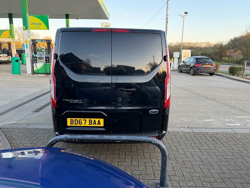 Ford Transit Custom 2.0 TDCi 290 Limited Panel Van 5dr Diesel Manual L1 H1 (163 g/km, 128 bhp) - U10003806