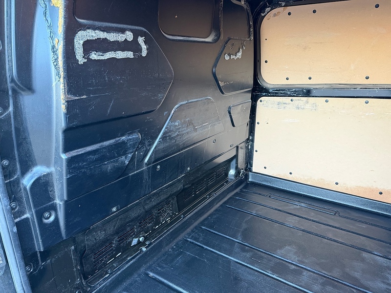 Ford Transit Custom 2.0 TDCi 290 Limited Panel Van 5dr Diesel Manual L1 H1 (163 g/km, 128 bhp) - U10003806