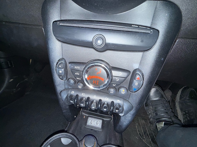 MINI Hatch 1.6 One Hatchback 3dr Petrol Manual Euro 5 (98 ps) - U10003807