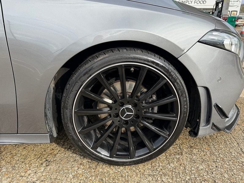 Mercedes-Benz A Class 1.3 A200 AMG Line (Premium) Hatchback 5dr Petrol 7G-DCT Euro 6 (s/s) (163 ps) - U10003808