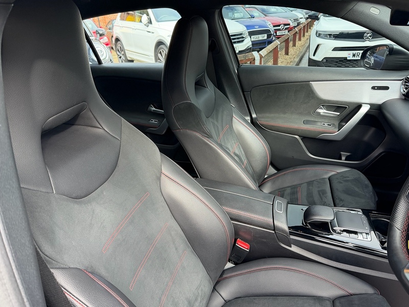 Mercedes-Benz A Class 1.3 A200 AMG Line (Premium) Hatchback 5dr Petrol 7G-DCT Euro 6 (s/s) (163 ps) - U10003808