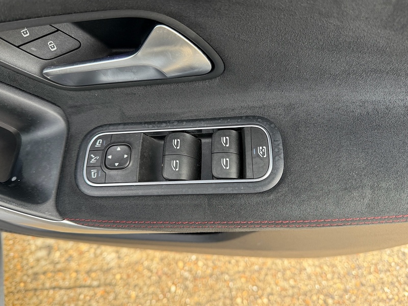 Mercedes-Benz A Class 1.3 A200 AMG Line (Premium) Hatchback 5dr Petrol 7G-DCT Euro 6 (s/s) (163 ps) - U10003808