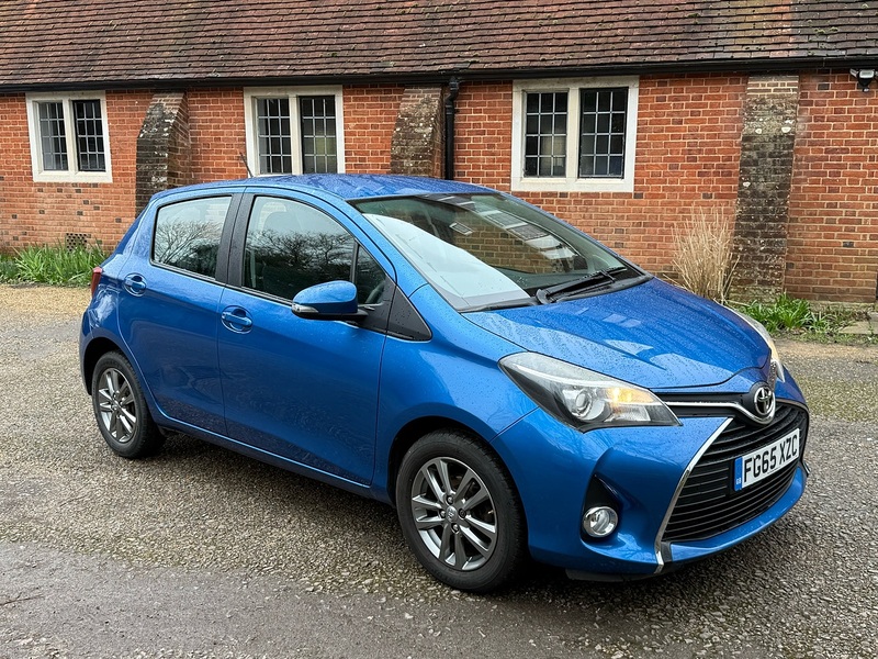 Toyota Yaris 1.33 Dual VVT-i Icon Hatchback 5dr Petrol Manual Euro 5 Euro 5 (99 ps) - U10003809