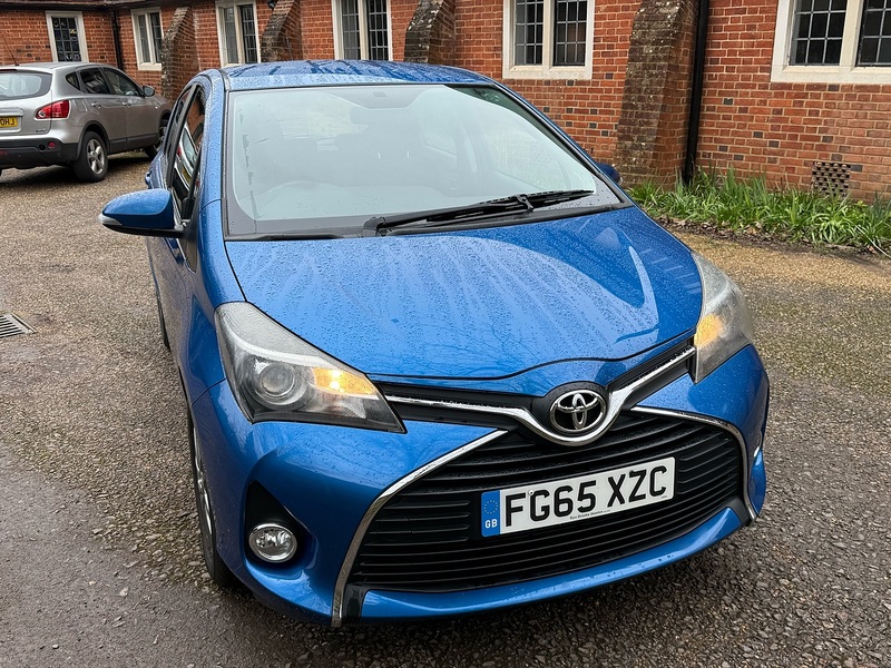 Toyota Yaris 1.33 Dual VVT-i Icon Hatchback 5dr Petrol Manual Euro 5 Euro 5 (99 ps) - U10003809