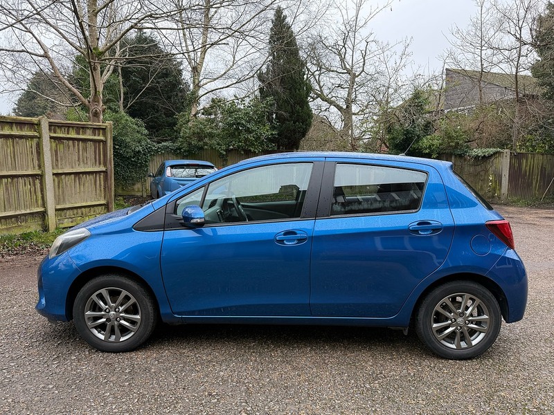 Toyota Yaris 1.33 Dual VVT-i Icon Hatchback 5dr Petrol Manual Euro 5 Euro 5 (99 ps) - U10003809