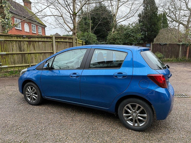 Toyota Yaris 1.33 Dual VVT-i Icon Hatchback 5dr Petrol Manual Euro 5 Euro 5 (99 ps) - U10003809