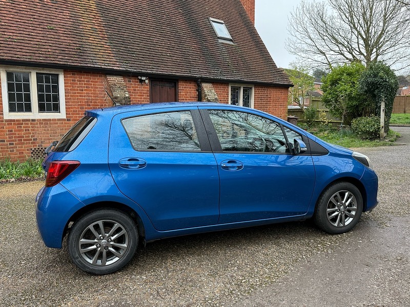 Toyota Yaris 1.33 Dual VVT-i Icon Hatchback 5dr Petrol Manual Euro 5 Euro 5 (99 ps) - U10003809