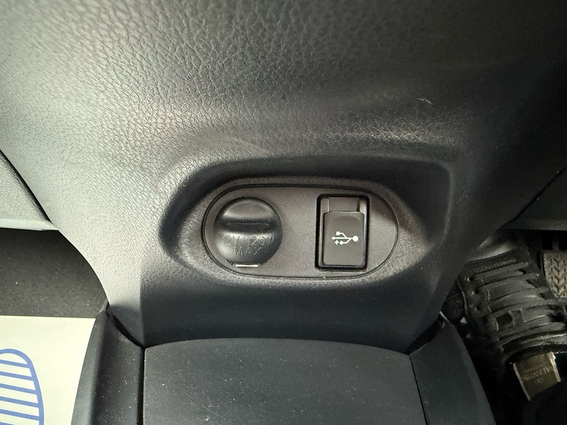 Toyota Yaris 1.33 Dual VVT-i Icon Hatchback 5dr Petrol Manual Euro 5 Euro 5 (99 ps) - U10003809