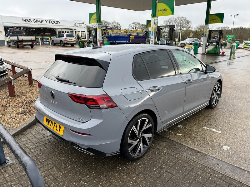 Volkswagen Golf 1.5 eTSI MHEV R-Line Hatchback 5dr Petrol Hybrid DSG Euro 6 (s/s) (150 ps) - U10003810