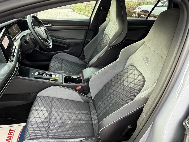 Volkswagen Golf 1.5 eTSI MHEV R-Line Hatchback 5dr Petrol Hybrid DSG Euro 6 (s/s) (150 ps) - U10003810