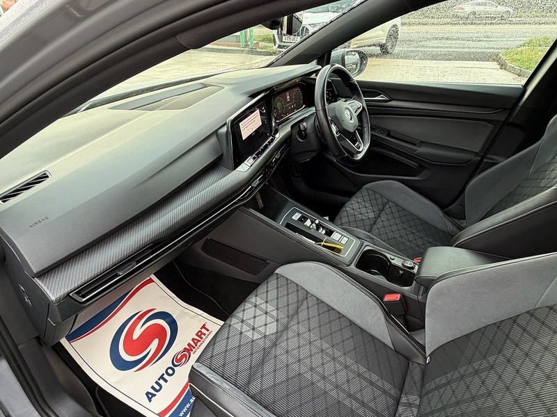 Volkswagen Golf 1.5 eTSI MHEV R-Line Hatchback 5dr Petrol Hybrid DSG Euro 6 (s/s) (150 ps) - U10003810