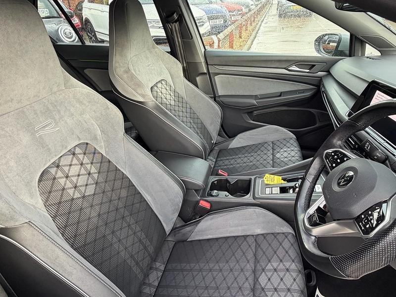 Volkswagen Golf 1.5 eTSI MHEV R-Line Hatchback 5dr Petrol Hybrid DSG Euro 6 (s/s) (150 ps) - U10003810