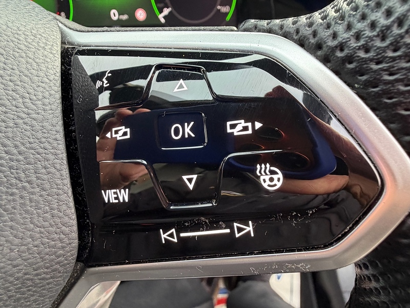 Volkswagen Golf 1.5 eTSI MHEV R-Line Hatchback 5dr Petrol Hybrid DSG Euro 6 (s/s) (150 ps) - U10003810