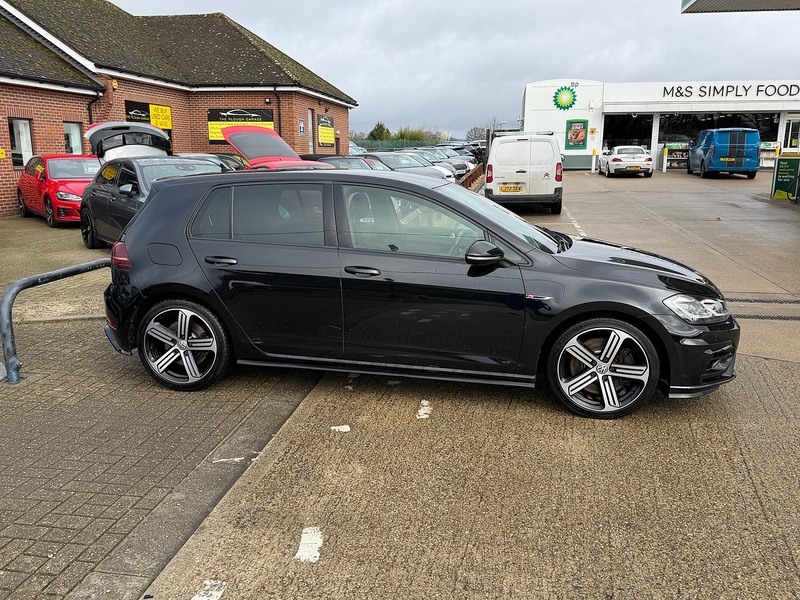 Volkswagen Golf 2.0 TSI R Hatchback 5dr Petrol DSG 4Motion Euro 6 (s/s) (300 ps) - U10003818