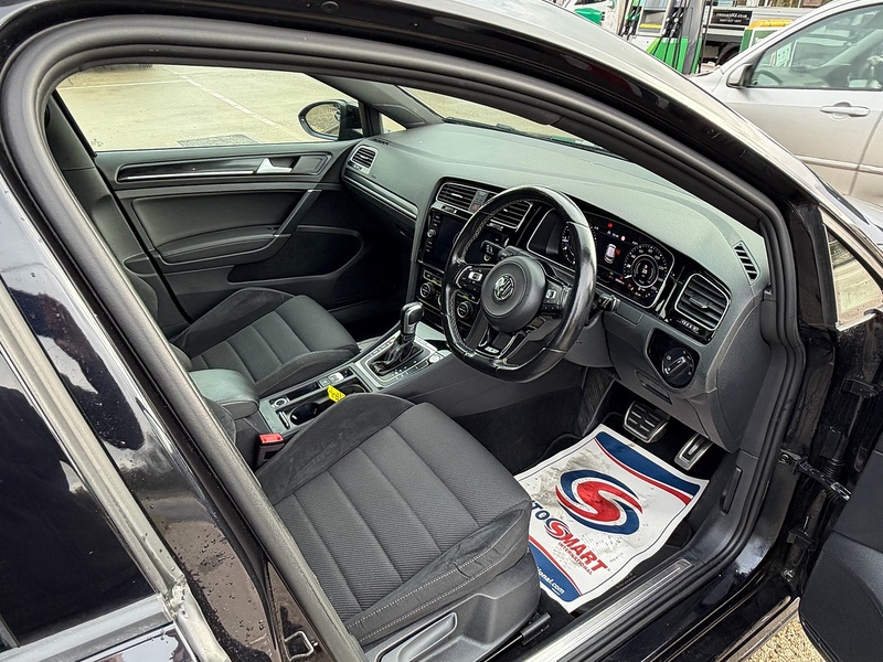 Volkswagen Golf 2.0 TSI R Hatchback 5dr Petrol DSG 4Motion Euro 6 (s/s) (300 ps) - U10003818