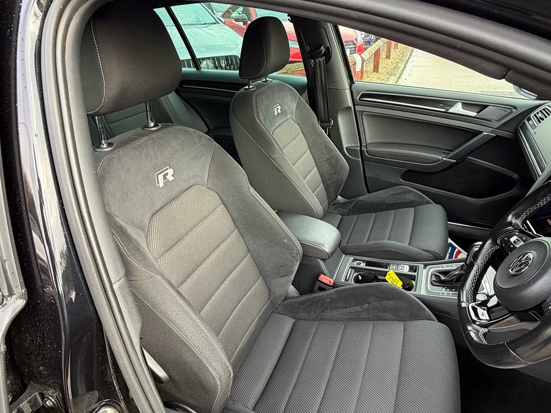 Volkswagen Golf 2.0 TSI R Hatchback 5dr Petrol DSG 4Motion Euro 6 (s/s) (300 ps) - U10003818