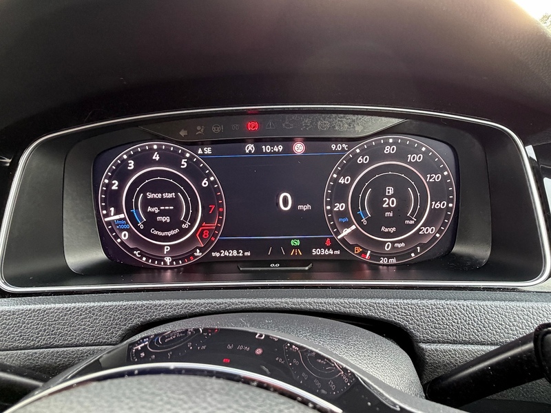 Volkswagen Golf 2.0 TSI R Hatchback 5dr Petrol DSG 4Motion Euro 6 (s/s) (300 ps) - U10003818