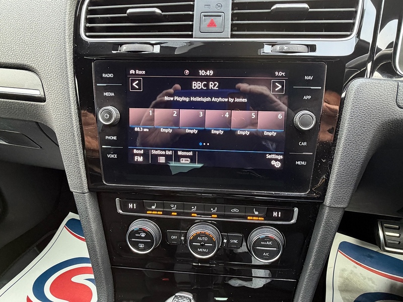 Volkswagen Golf 2.0 TSI R Hatchback 5dr Petrol DSG 4Motion Euro 6 (s/s) (300 ps) - U10003818