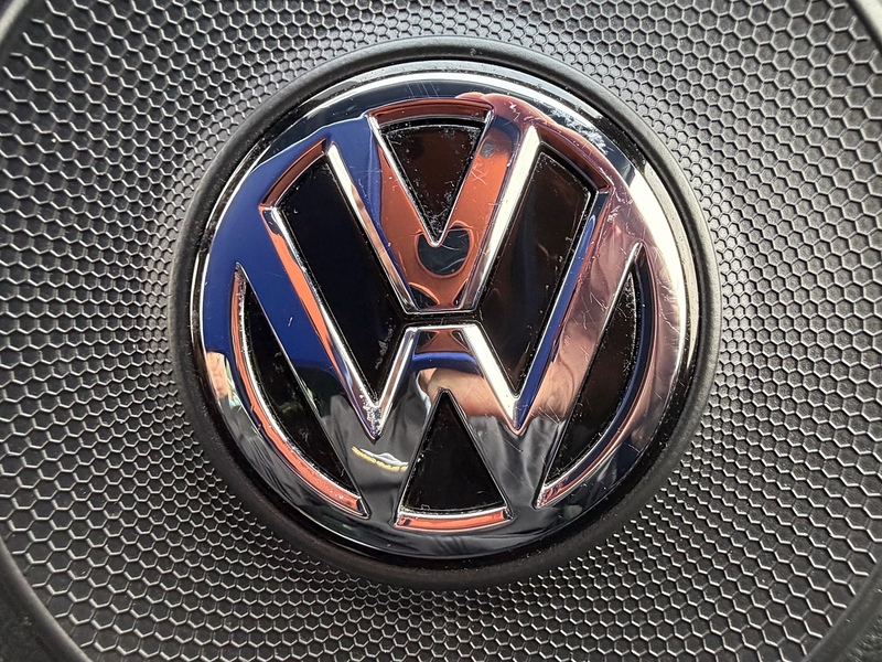 Volkswagen Golf 2.0 TSI R Hatchback 5dr Petrol DSG 4Motion Euro 6 (s/s) (300 ps) - U10003818