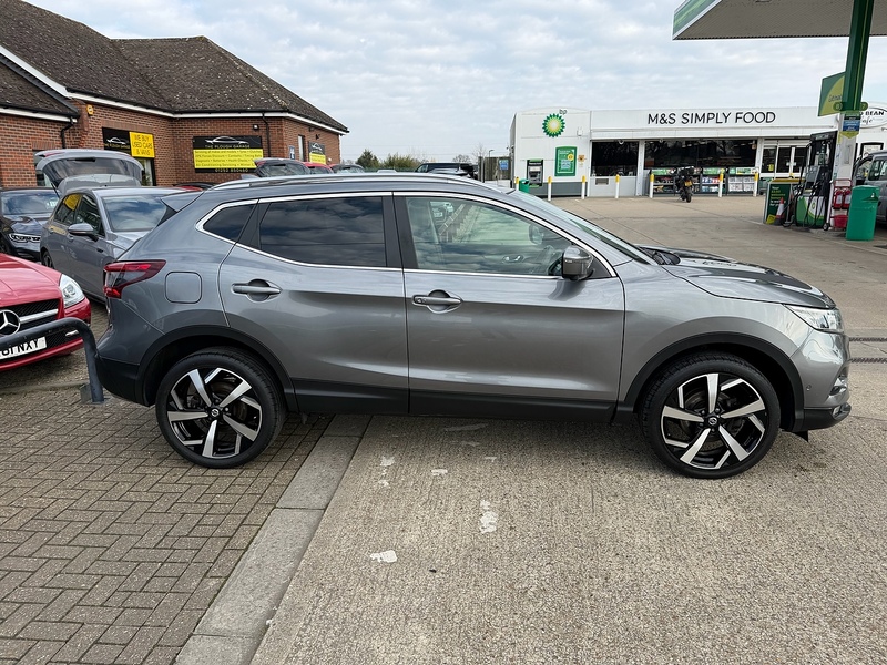 Nissan Qashqai 1.3 DIG-T Tekna SUV 5dr Petrol Manual Euro 6 (s/s) (140 ps) - U10003819