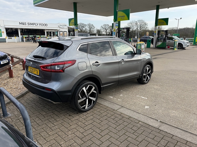 Nissan Qashqai 1.3 DIG-T Tekna SUV 5dr Petrol Manual Euro 6 (s/s) (140 ps) - U10003819