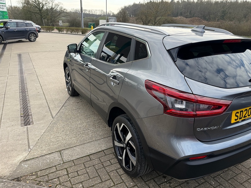 Nissan Qashqai 1.3 DIG-T Tekna SUV 5dr Petrol Manual Euro 6 (s/s) (140 ps) - U10003819