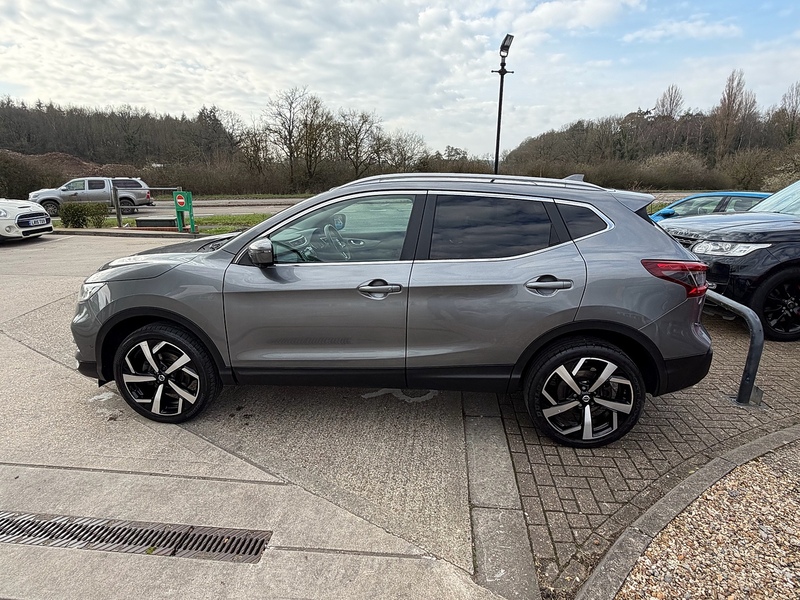 Nissan Qashqai 1.3 DIG-T Tekna SUV 5dr Petrol Manual Euro 6 (s/s) (140 ps) - U10003819