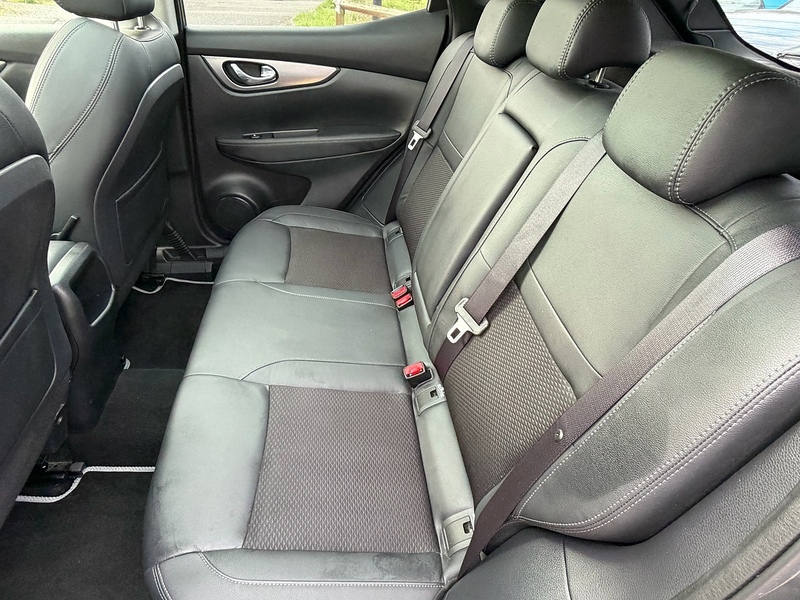 Nissan Qashqai 1.3 DIG-T Tekna SUV 5dr Petrol Manual Euro 6 (s/s) (140 ps) - U10003819