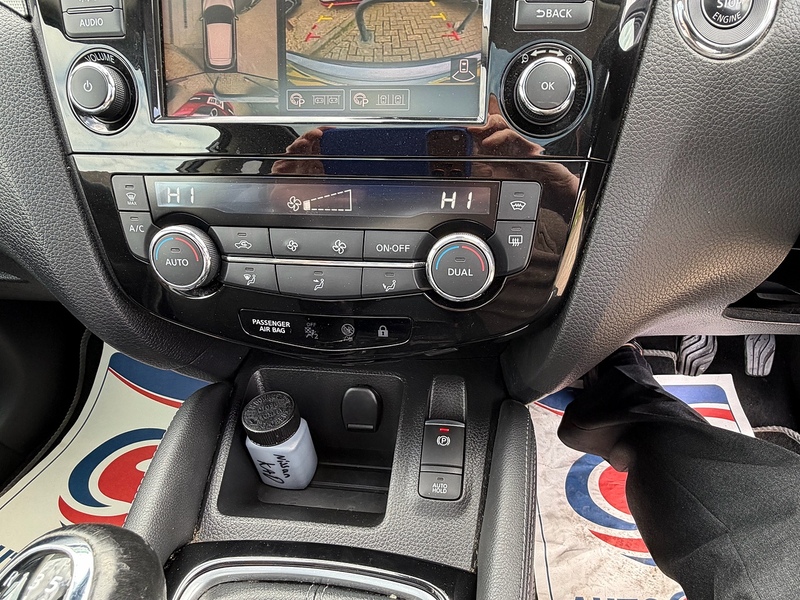 Nissan Qashqai 1.3 DIG-T Tekna SUV 5dr Petrol Manual Euro 6 (s/s) (140 ps) - U10003819