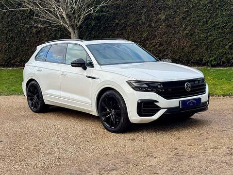 Volkswagen Touareg 3.0 TSI V6 Black Edition SUV 5dr Petrol Tiptronic 4Motion Euro 6 (s/s) (340 ps) - U10003821