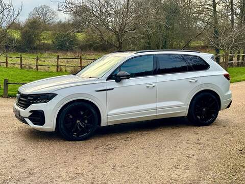 Volkswagen Touareg 3.0 TSI V6 Black Edition SUV 5dr Petrol Tiptronic 4Motion Euro 6 (s/s) (340 ps) - U10003821