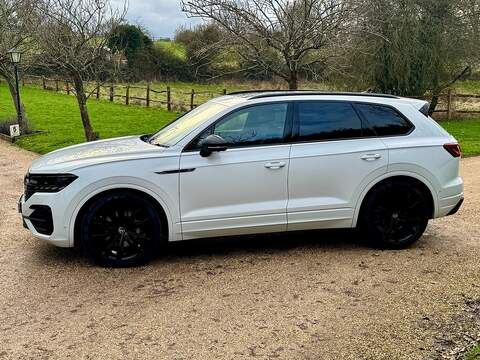 Volkswagen Touareg 3.0 TSI V6 Black Edition SUV 5dr Petrol Tiptronic 4Motion Euro 6 (s/s) (340 ps) - U10003821