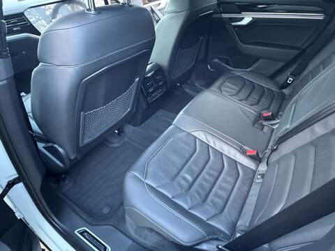 Volkswagen Touareg 3.0 TSI V6 Black Edition SUV 5dr Petrol Tiptronic 4Motion Euro 6 (s/s) (340 ps) - U10003821