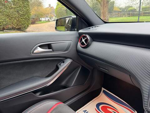 Mercedes-Benz A Class 2.0 A45 AMG Hatchback 5dr Petrol SpdS DCT 4MATIC Euro 6 (s/s) (381 ps) - U10003824